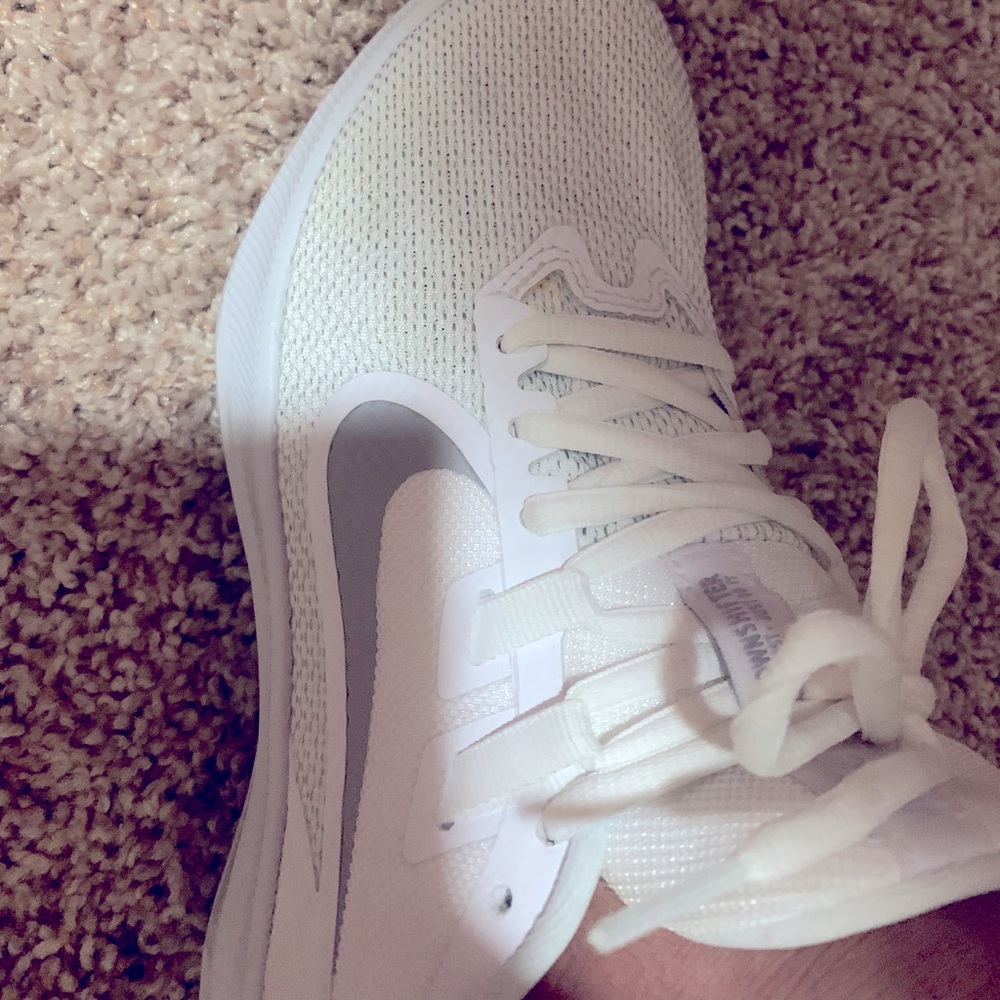 Nikes - Picture 3 of 7